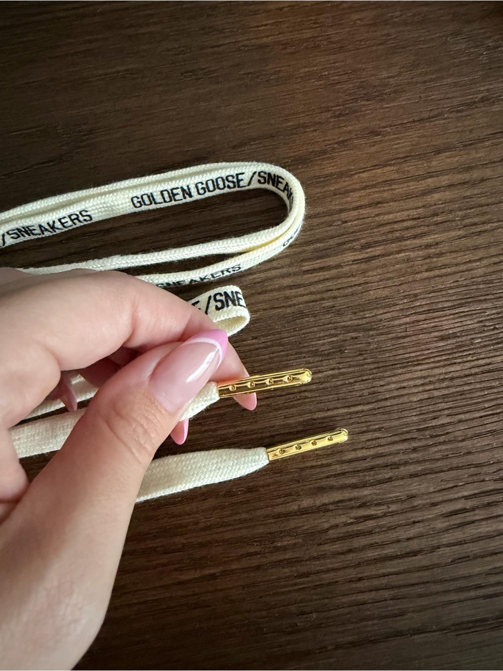 Golden Goose White and Gold Branded Shoelaces - Picture 2 of 4